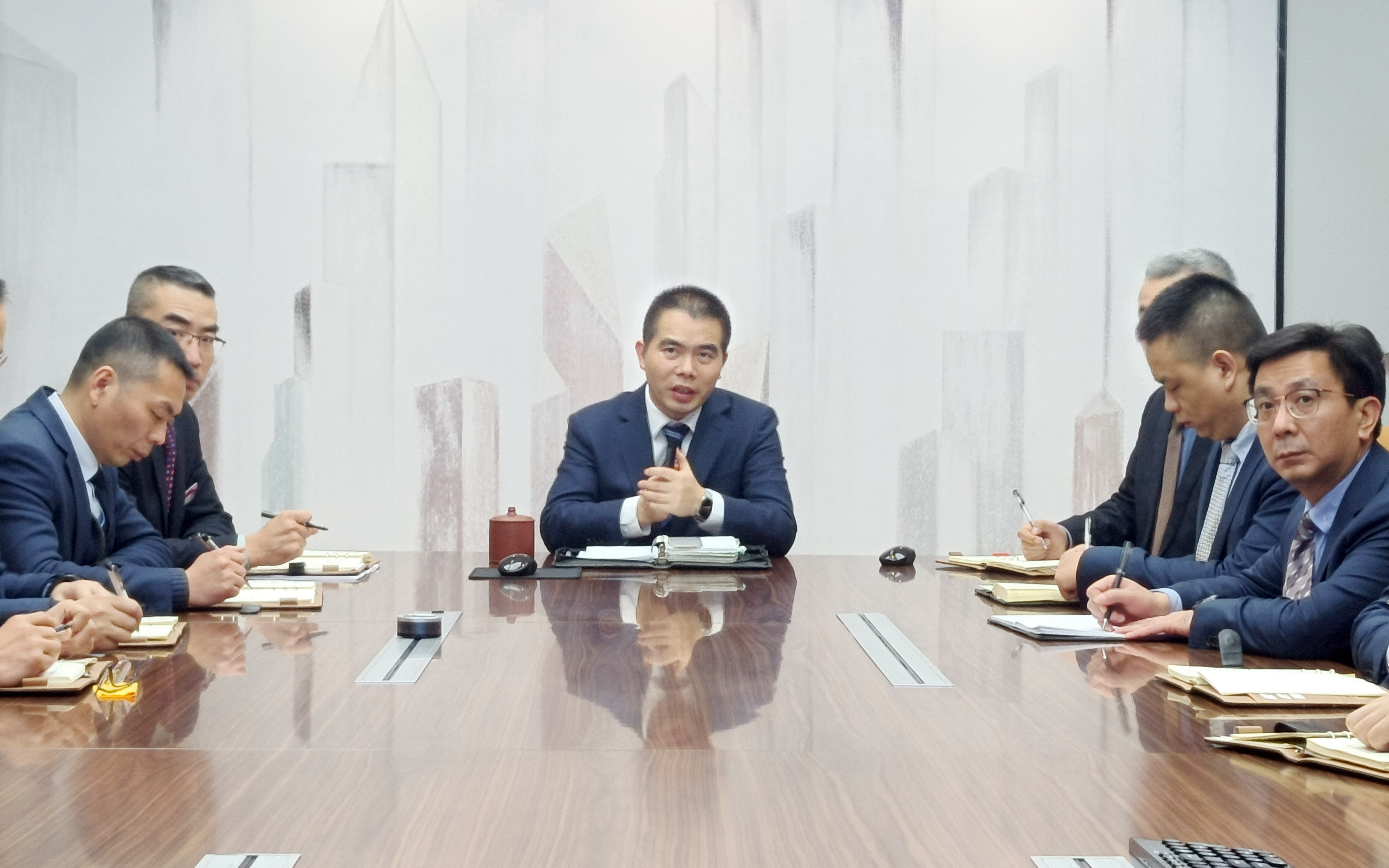 只有專業(yè)化才能抓好策劃、培訓(xùn)、監(jiān)督和改善
